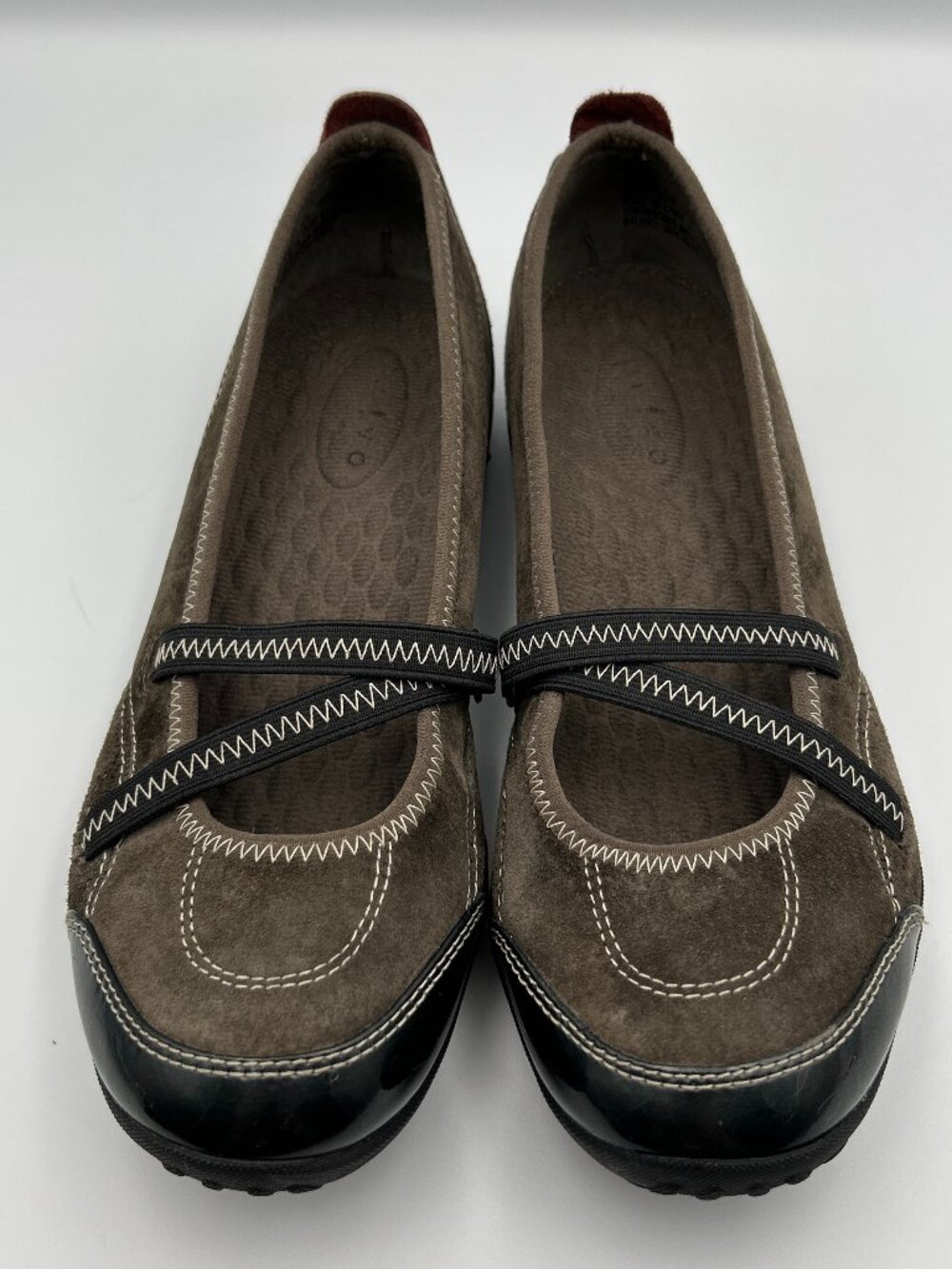 CLARKS PRIVO Mary Jane Shoes Womens Size 7.5 Slip On Flats Gray Suede Casual